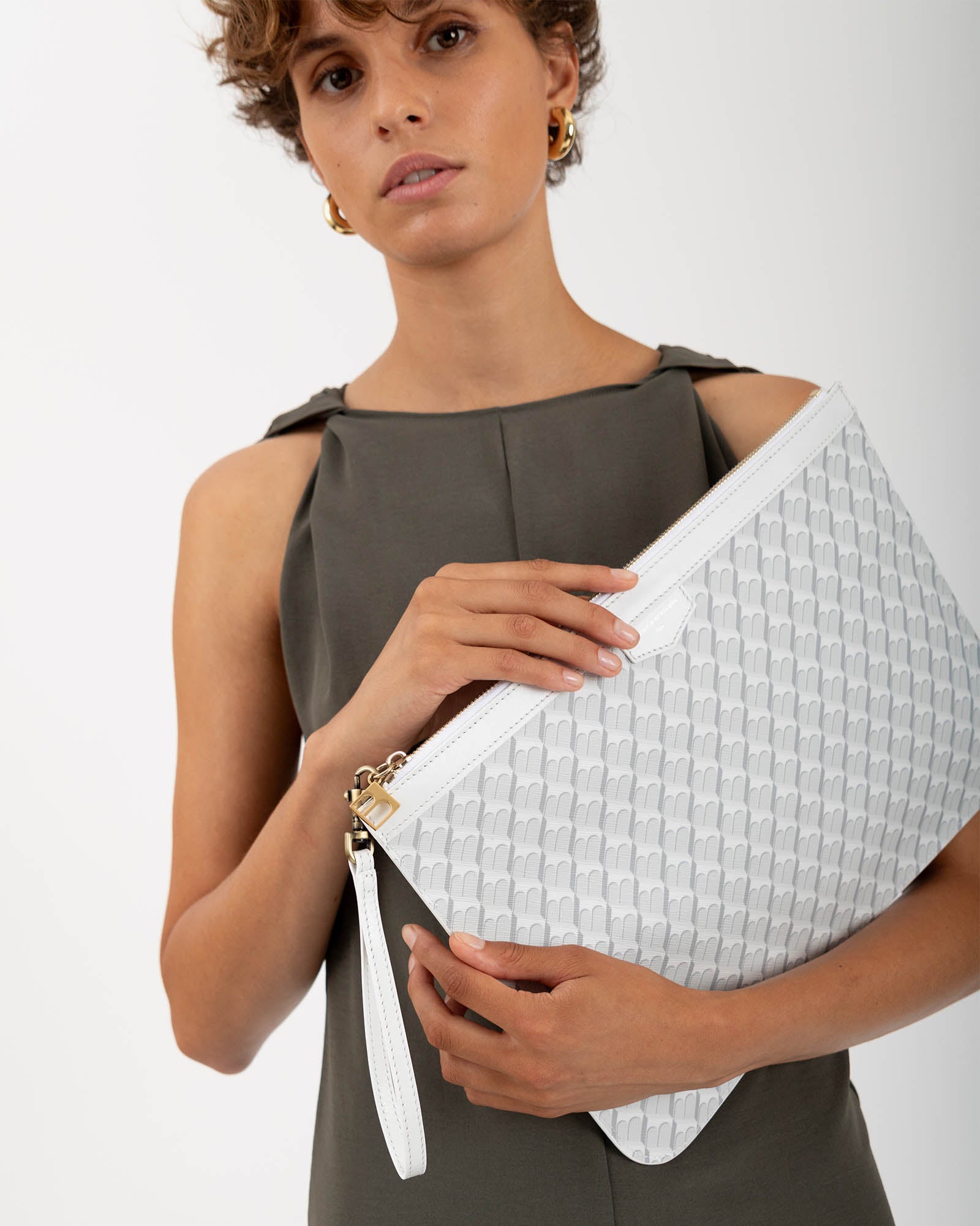 POUCH GM MONOGRAM - Ivory